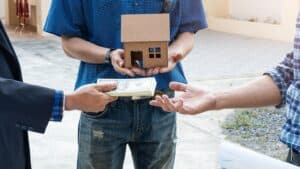 Read more about the article Why Choose Cash Home Buyers in Vancouver for Your Property Sale?
