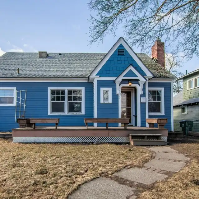 Little Blue House Sq